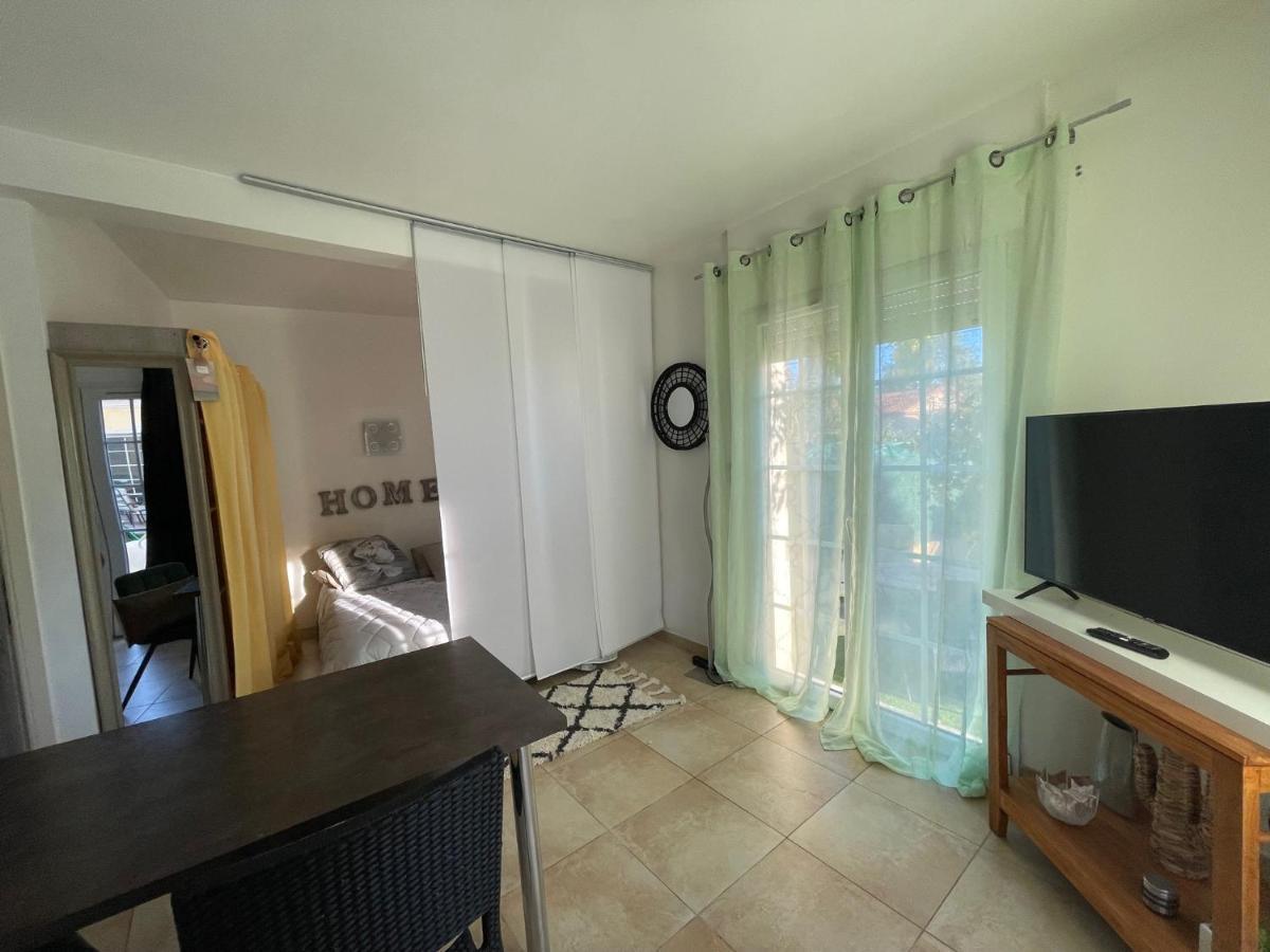 Location Studio De Charme Antibes Exterior photo