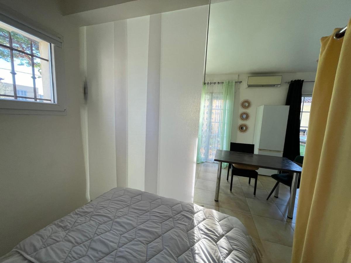 Location Studio De Charme Antibes Exterior photo